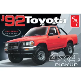 AMT - 1:20 1992 Toyota 4x4 Pickup autó makett