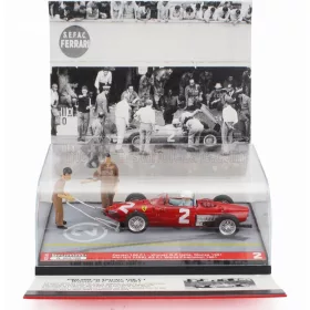   Brumm - FERRARI F1  DIORAMA 156 N 2 WORLD CHAMPION WINNER ITALY MONZA GP WITH FIGURES 1961 PHIL HILL RED
