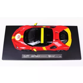   Burago - FERRARI SF90 STRADALE HYBRID 1000hp N 50 24h LE MANS LIVERY - CON VETRINA - WITH SHOWCASE - EXCLUSIVE CARMODEL RED YELLOW