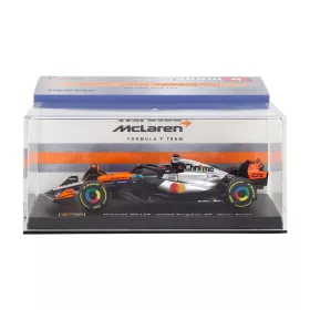   Burago - McLAREN F1  MCL39 TEAM MCLAREN N 81 2nd SILVERSTONE BRITISH GP 2025 OSCAR PIASTRI - WITH PILOT AND SHOWCASE ORANGE CHROME BLACK