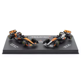   Burago - Set of 2 cars: McLaren MCL39 #4 L.Norris Formula 1 World Champion 2025 + Winner British GP 2025 - with showcase