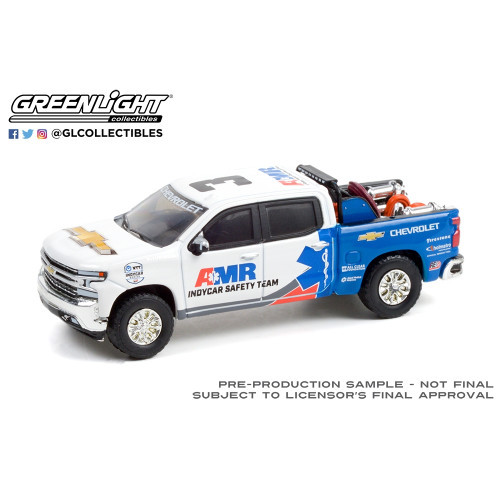 GREENLIGHT - 2021 Chevrolet Silverado - 2021 NTT IndyCar Series AMR IndyCar Safety Team with Safety Equipment in Truck Bed (Hobby Exclusive)