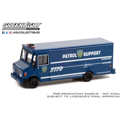 GREENLIGHT - H.D. Trucks Series 22 - 2019 Step Van - New York City Police Dept (NYPD) Auxiliary Patrol Support Solid Pack