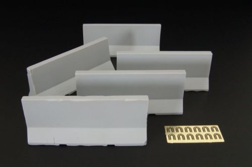 Hauler - 1/35 Modern concrete road barriers casted and PE road barriers