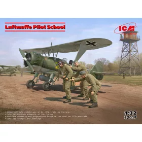 ICM - Luftwaffe Pilot School (Hs 123A (late) with crew)