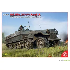   ICM - Sd.Kfz.251/1 Ausf.A WWII German Armoured Personnel Carrier harcjármű makett