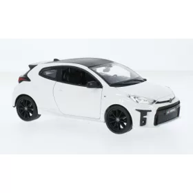 Maisto - Toyota GR Yaris  weiss  2021  1:24