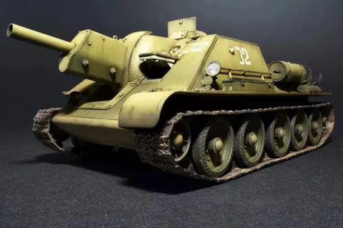 MiniArt - SU-122 (Initial Production) withFull Interior