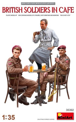 MiniArt - British Soldiers in Cafe
