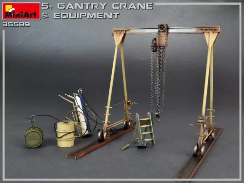 Miniart - 5 Ton Gantry Crane   Equipment