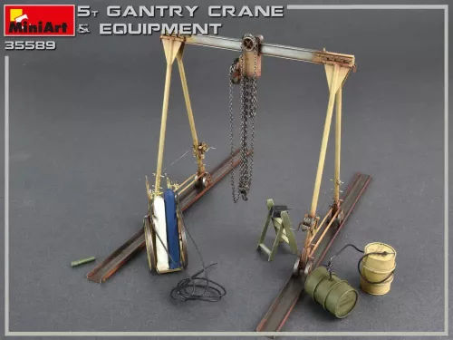 Miniart - 5 Ton Gantry Crane   Equipment