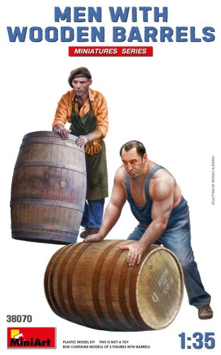 Miniart - Men With Wooden Barrels