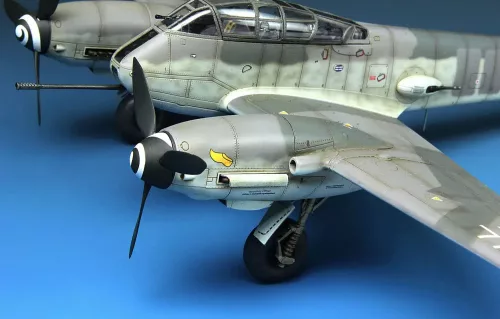 Meng Model - Messerschmitt Me-410B-2/U4 Heavy Fighter repülő makett