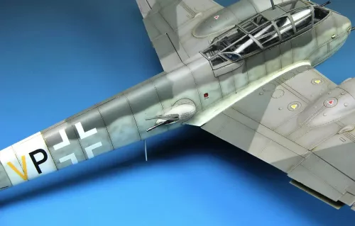 Meng Model - Messerschmitt Me-410B-2/U4 Heavy Fighter repülő makett