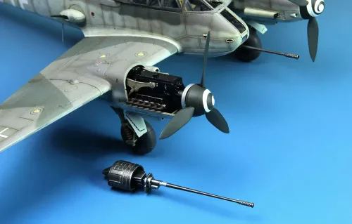 Meng Model - Messerschmitt Me-410B-2/U4 Heavy Fighter repülő makett