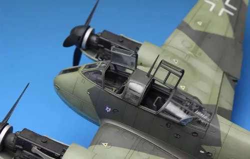 Meng Model - Messerschmitt Me410A-1 High Speed Bomber repülő makett