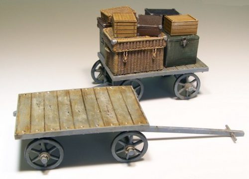 Plus Model - Railway car on baggages