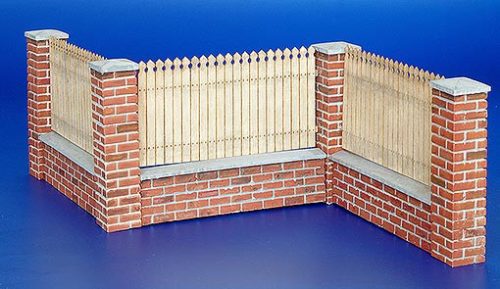 Plus Model - Zaun mit Mauerabschluss