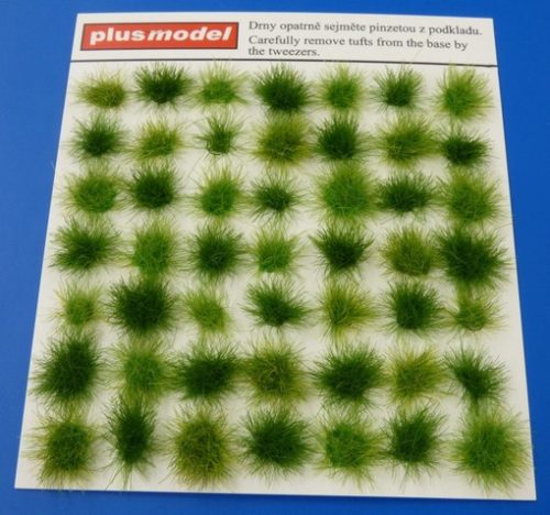 Plus Model - Tufts of grass-green