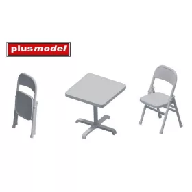 Plus model - Folding chairs and table