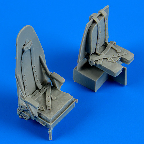 Quickboost - 1/48 Mosquito Mk. IV seats with safety belts
