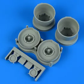   Quickboost - B-25B/C Mitchell - early cowlings & cooling flaps (closed)