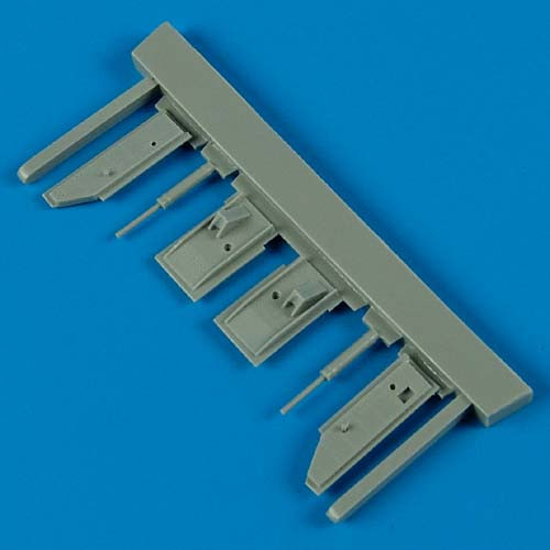 Quickboost - 1/72 F9F-2 Panther undercarriage covers
