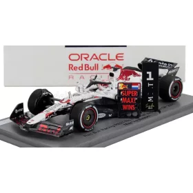   Spark - RED BULL  F1  RB21 TEAM ORACLE RED BULL RACING N 1 WINNER JAPAN GP 2025 WITH PIT BOARD SUPER MAX! WINS MAX VERSTAPPEN  WHITE RED