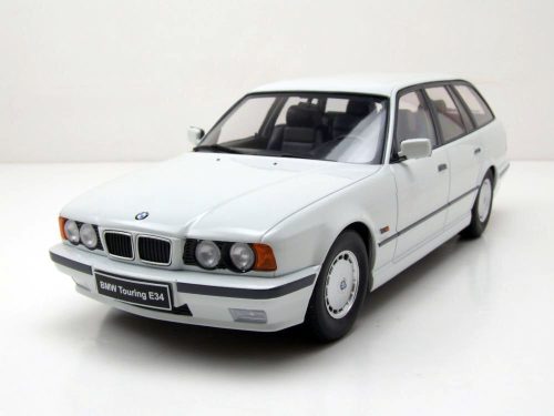 TRIPLE9 - 1:18 BMW 5 series E34 Touring year 1996 alpine white - Triple9 Collection