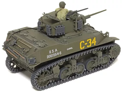 Tamiya - 1:48 U.S. Light Tank M5A1 Stuart - include 1 commander torso figure tank makett