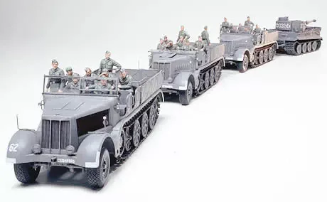 Tamiya - German 18-Ton Heavy Half-Track Famo - 8 Figures