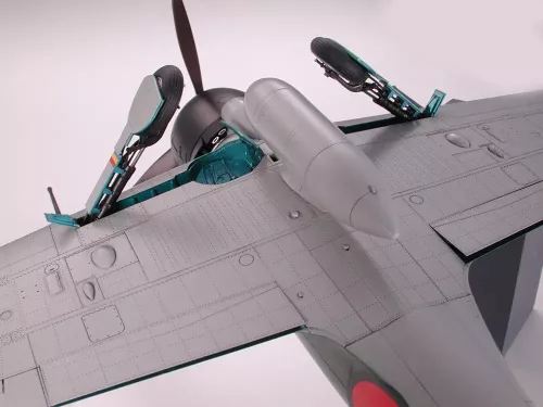 Tamiya - Mitsubishi A6M5 Zero Fighter Model 52 (Zeke) - 2 figures