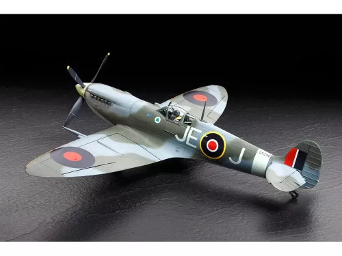 Tamiya - Spitfire Mk.Ixc - 2 figures repülő makett