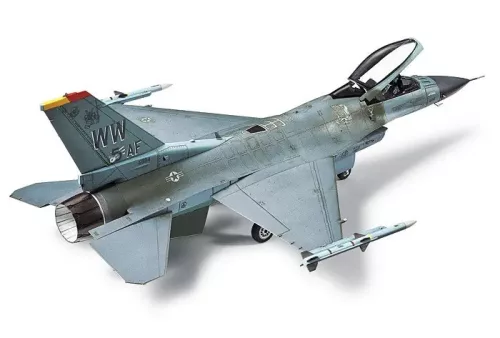 Tamiya - F-16Cj Fighting Falcon