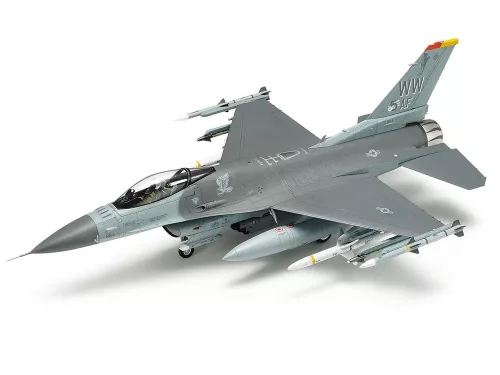 Tamiya - Lockheed Martin F-16Cj  Block 50  Fighting Falcon (Full Equipment) - 1 Figure
