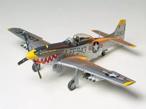 Tamiya - N.A. F-51D Mustang Korean war repülő makett