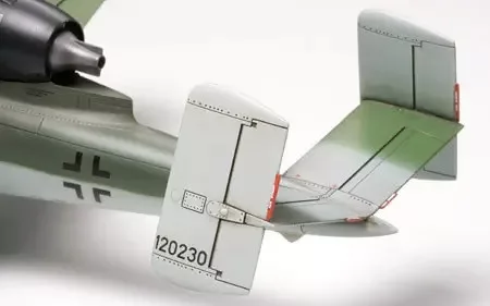 Tamiya - German Heinkel He162 A2 - Salamander
