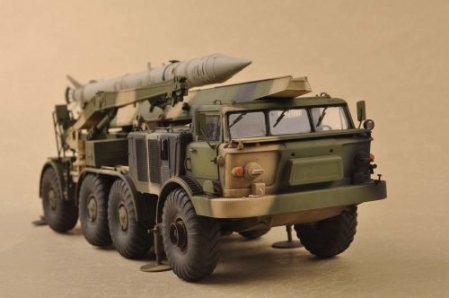 Trumpeter - Rus. 9P113TELw/9M21 Rocket of9K52 Luna-M Short-range artillery