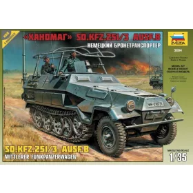   Zvezda - Sd.Kfz.251:3 Ausf. B Communications Vehicle (3604) harcjármű makett